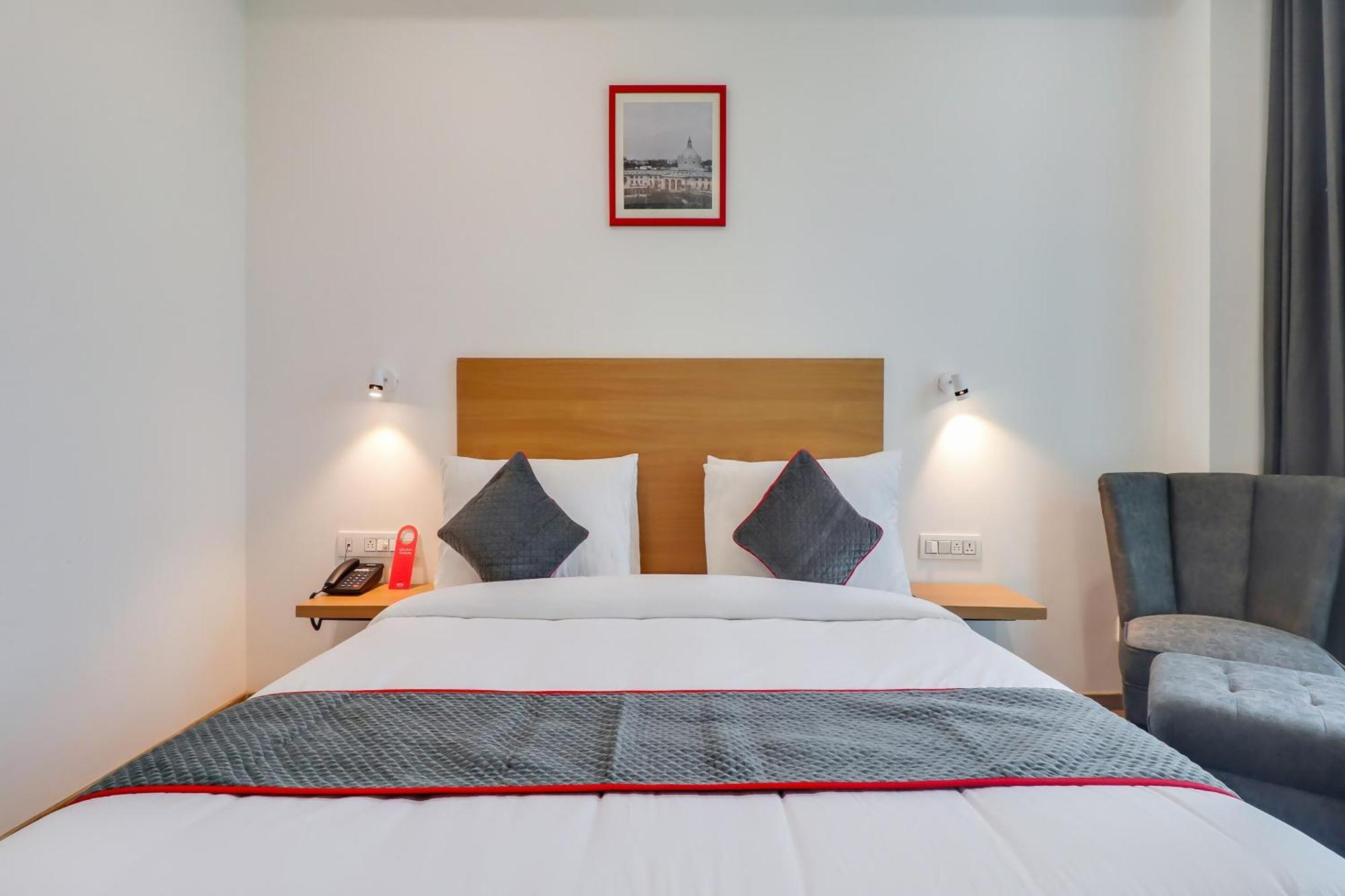 Hotel Super Townhouse Jashn Chinhat Exterior foto